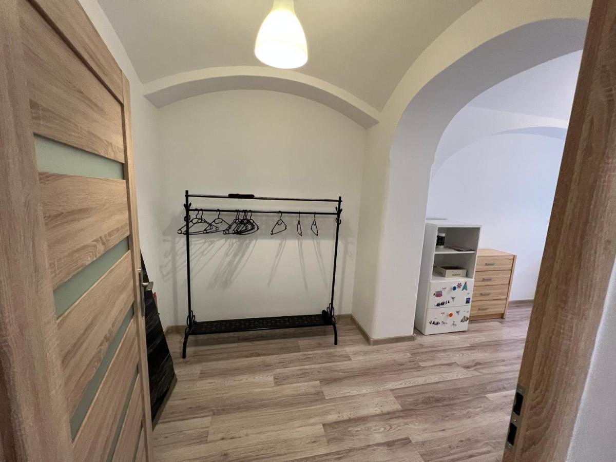 Apartament 3 Pokojowy Z Parkingiem Appartement Zabkowice Slaskie Buitenkant foto